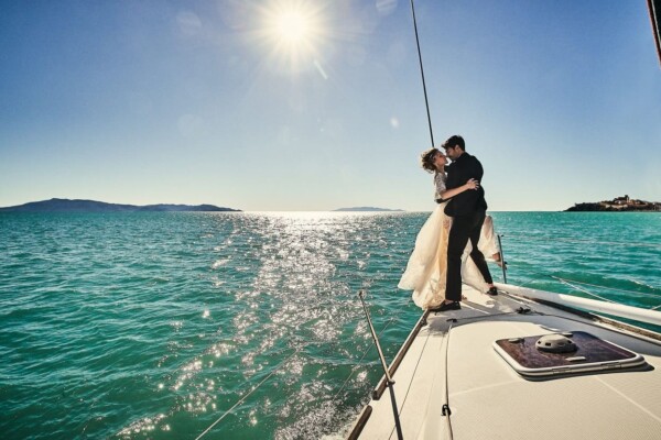 Luxury elopement on a boat