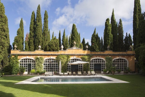 Tuscany wedding villa pool