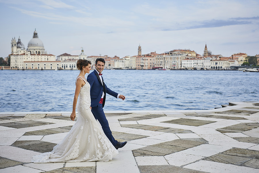 Wedding on a boat near Venice 13