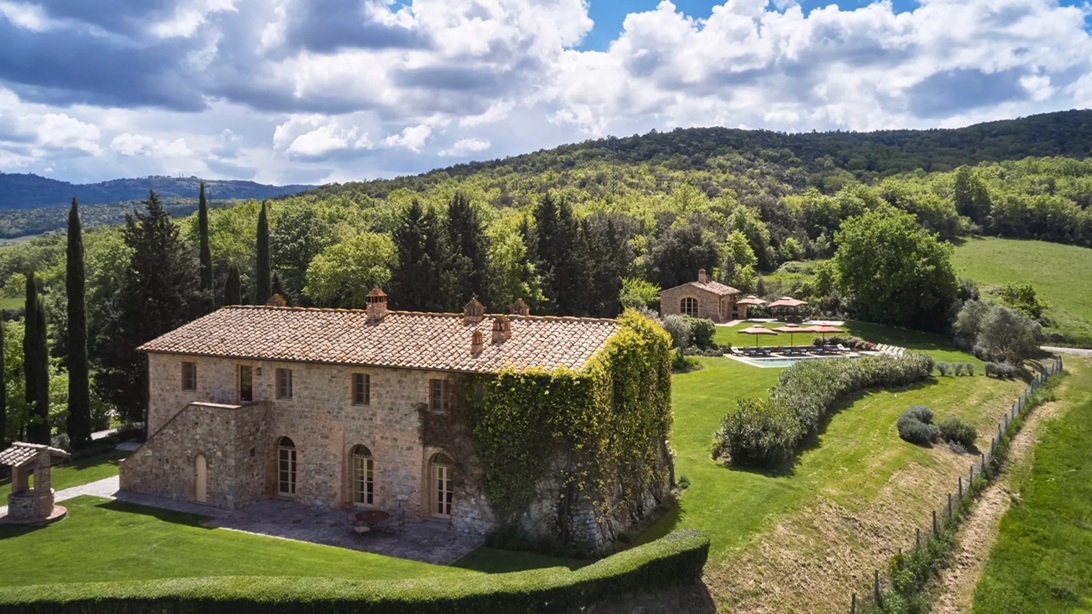 Rosewood hotel wedding Castiglion del Bosco Villa Gauggiole